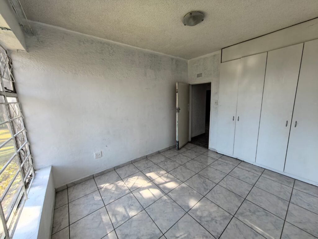 2 Bedroom Townhouse for Sale in Ormonde image 3