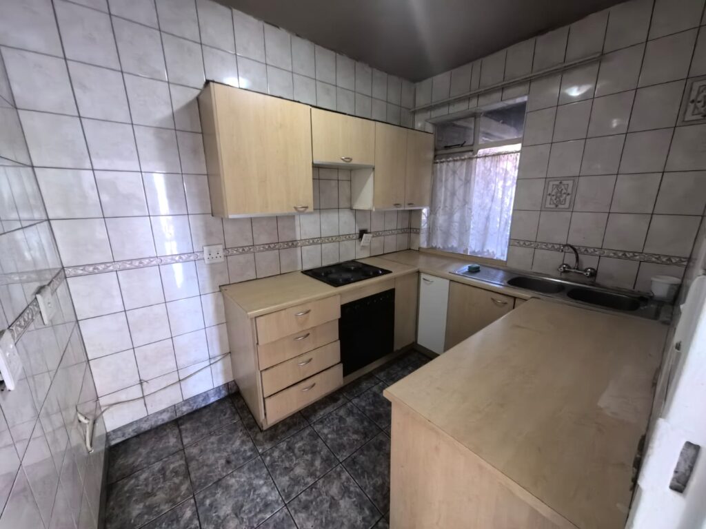 2 Bedroom Townhouse for Sale in Ormonde image 4