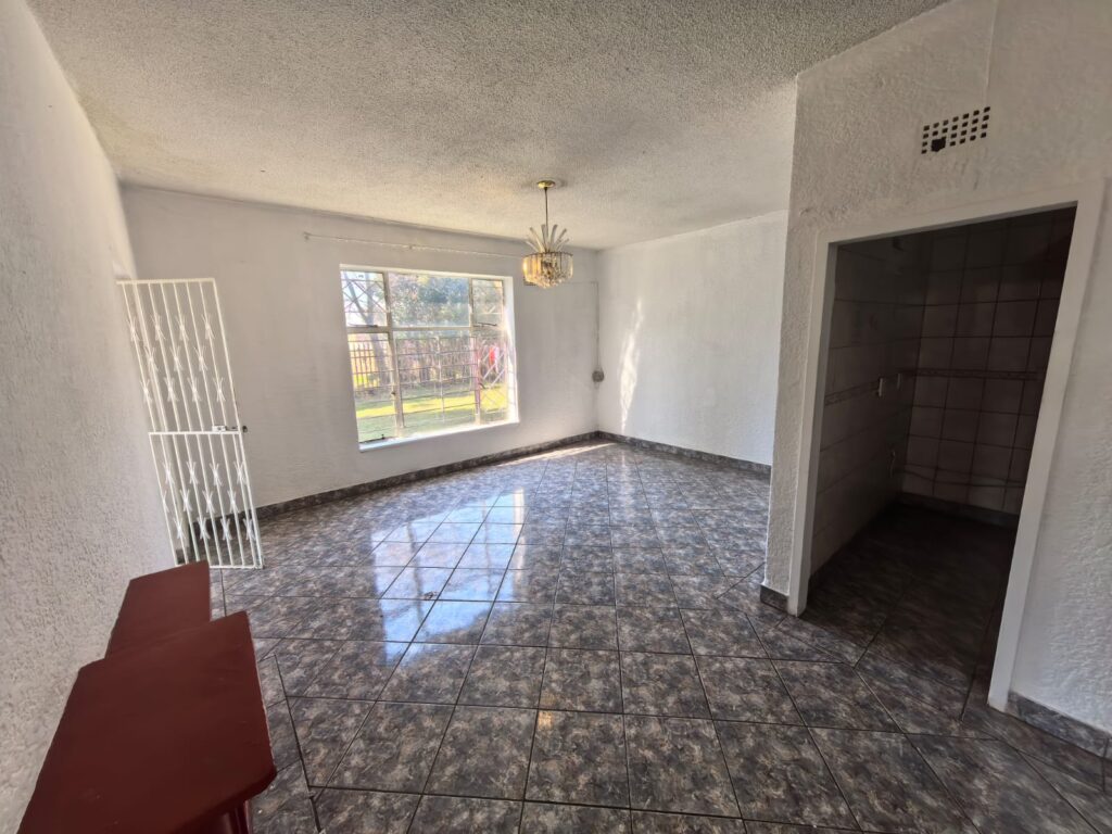 2 Bedroom Townhouse for Sale in Ormonde image 5