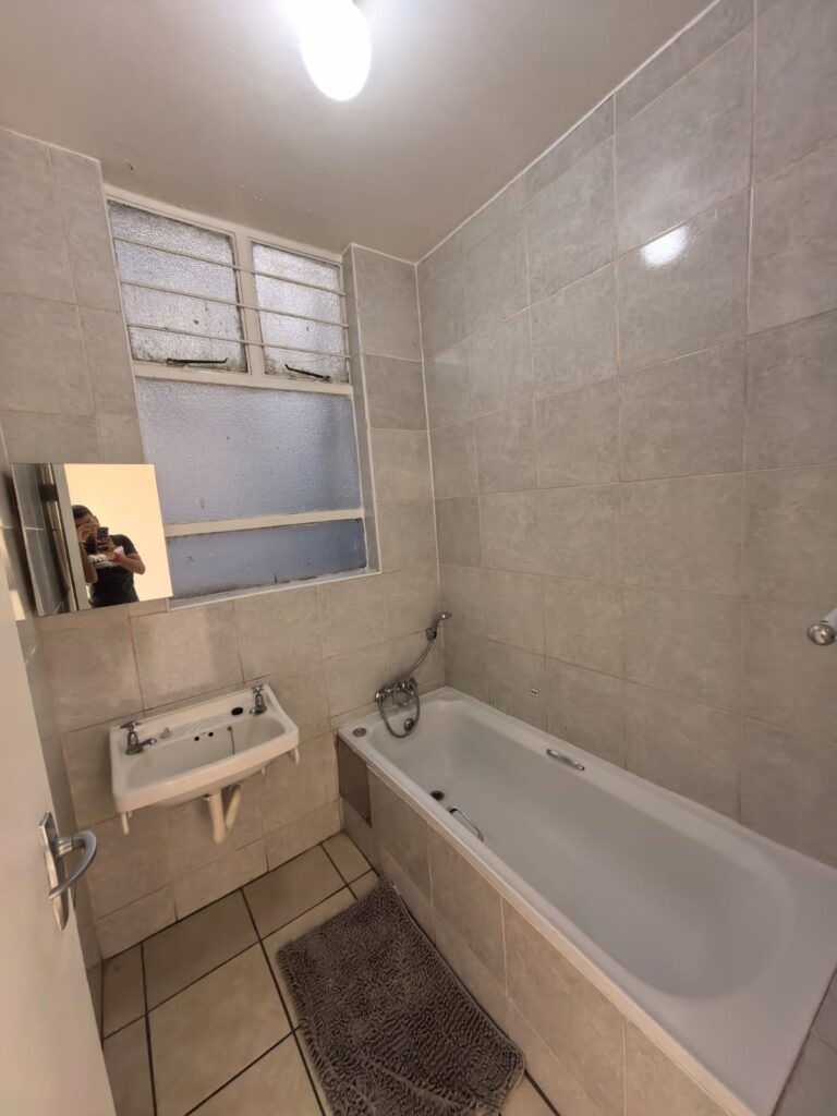 2 Bedroom Apartment / Flat for Sale in South Crest image 3