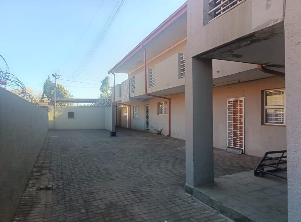 Apartments / Flats for Sale in Lenasia image 2