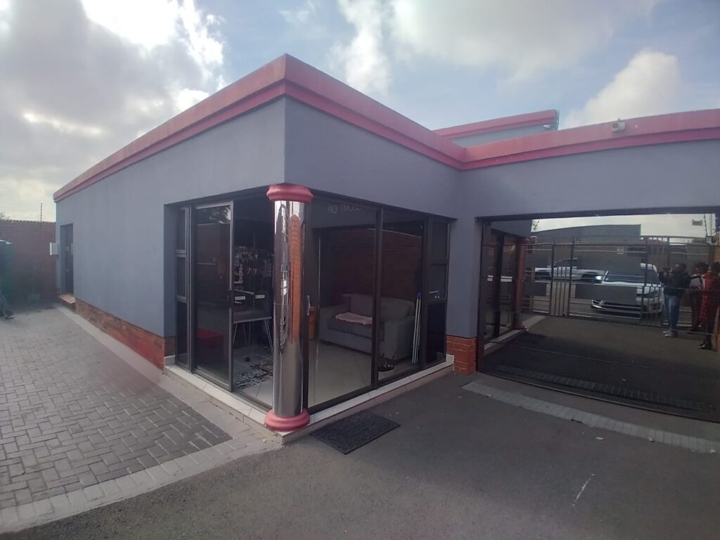 4 Bedroom House for Sale in Zakariyya Park image 1