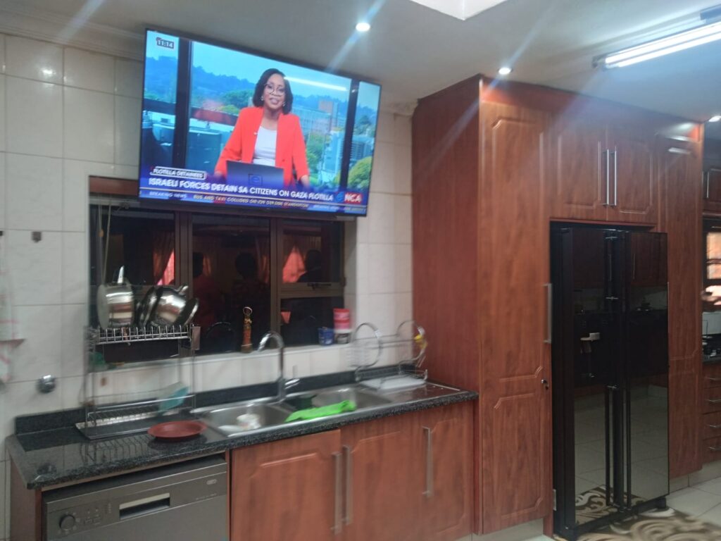 4 Bedroom House for Sale in Zakariyya Park image 3