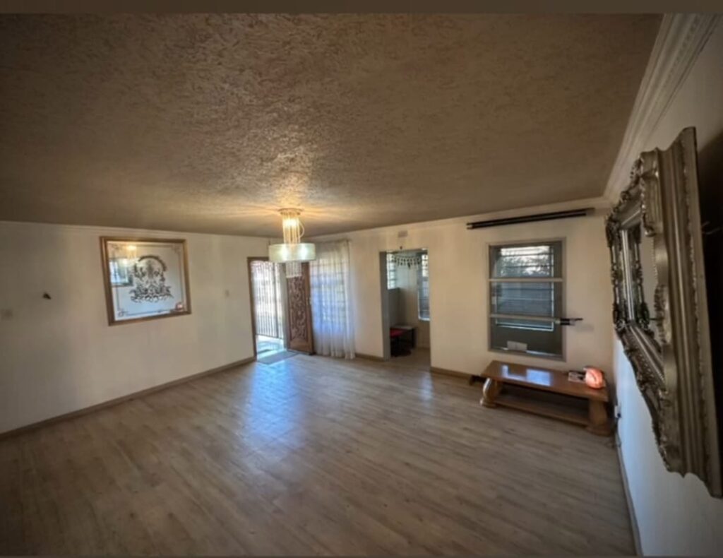 4 Bedroom House for Sale in Lenasia image 4