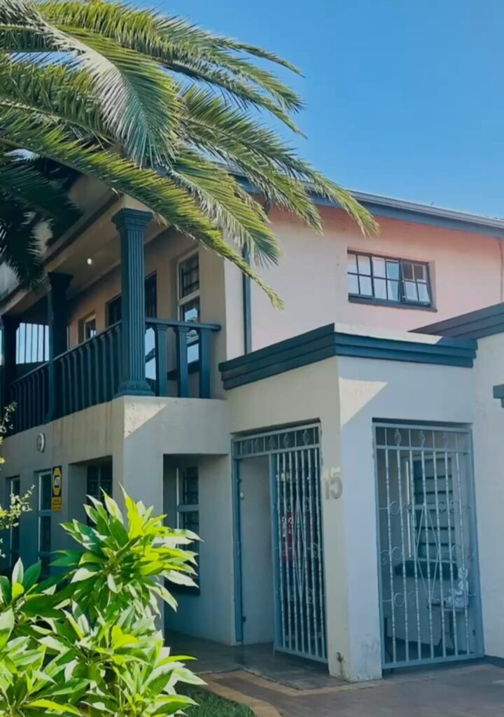 4 Bedroom House for Sale in Lenasia image 2